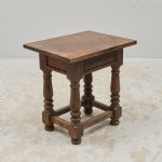 1550 7026 LAMP TABLE